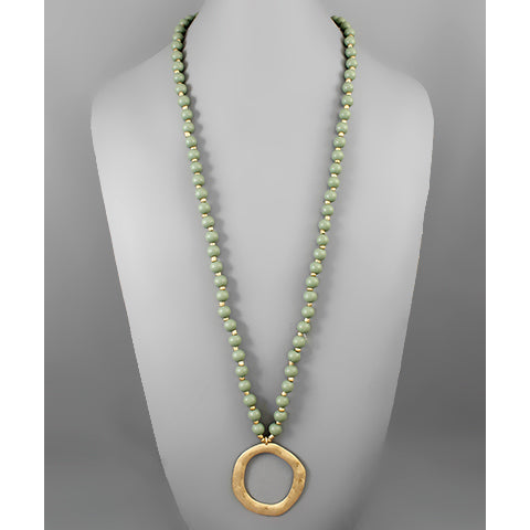 Green Circle Pendant Bead Necklace